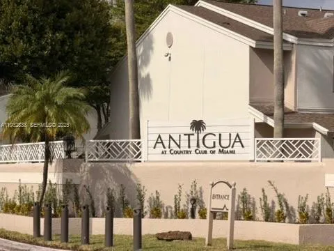 $1,750 | 6755 Northwest 175th Lane, Unit M9, Hialeah, FL 33015