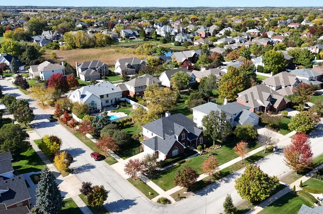 a picture of a bathroom with a sink