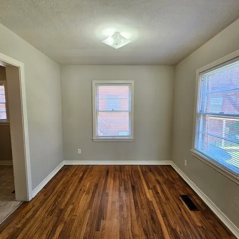 $1,050 | 124 South Franklin Boulevard, Tallahassee, FL 32301