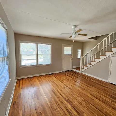 $1,050 | 124 South Franklin Boulevard, Tallahassee, FL 32301