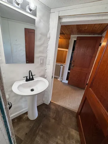 $94,900 | 314 Flat Mountain Road, St. Agatha, ME 04772