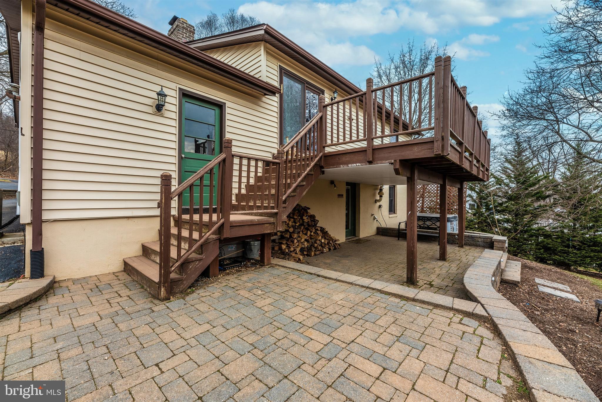 6541 South Clifton Road Frederick, MD 21703 - Photo 33 of 50 Pavers patio and Composite Deck