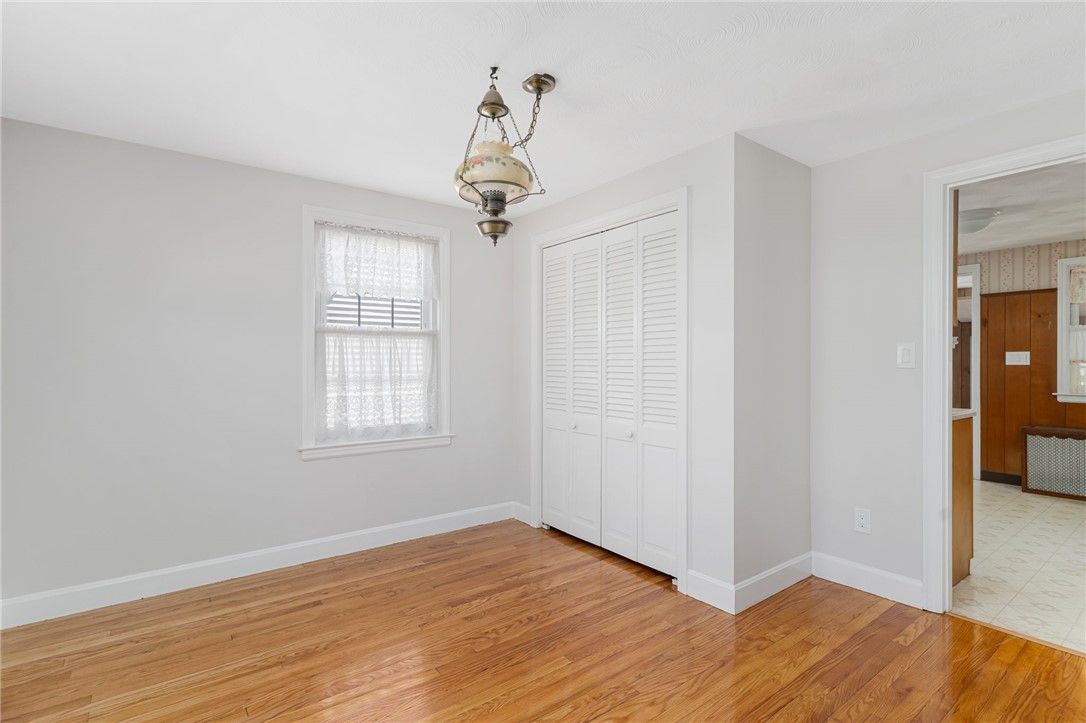 260 Aqueduct Road Cranston, RI 02910 - Photo 12 of 42