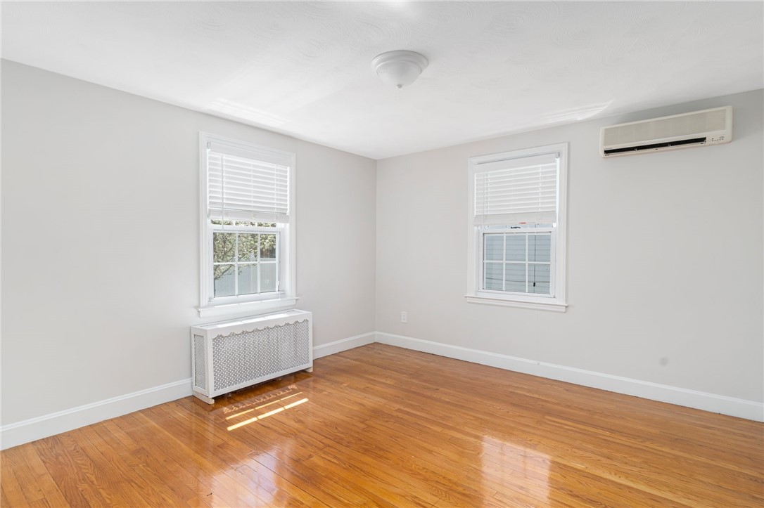 260 Aqueduct Road Cranston, RI 02910 - Photo 22 of 42