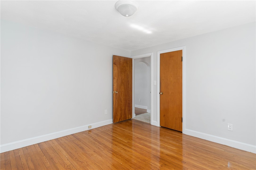 260 Aqueduct Road Cranston, RI 02910 - Photo 23 of 42