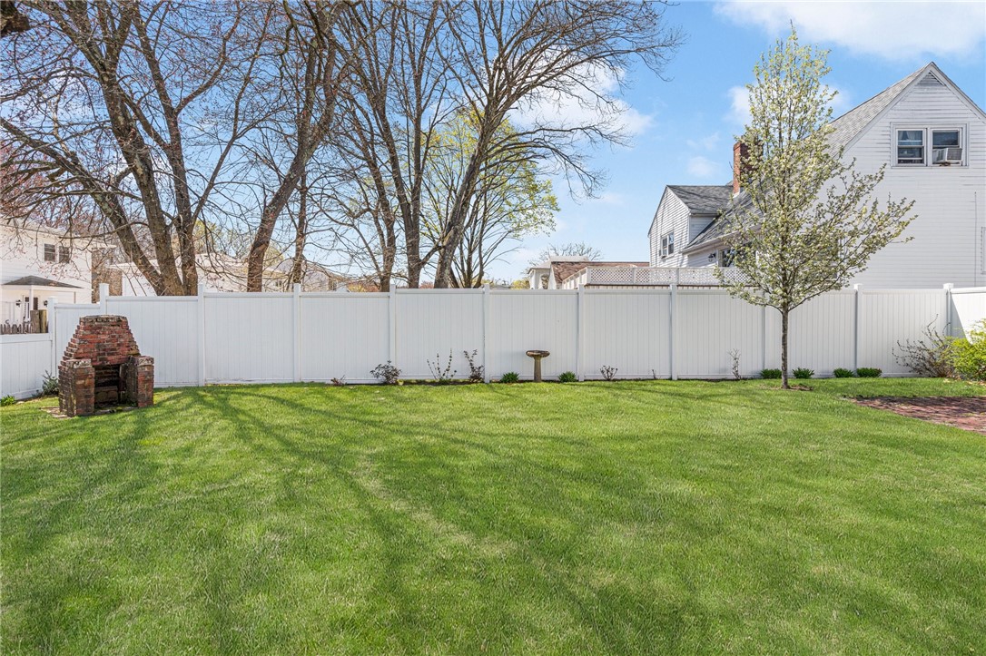 260 Aqueduct Road Cranston, RI 02910 - Photo 37 of 42