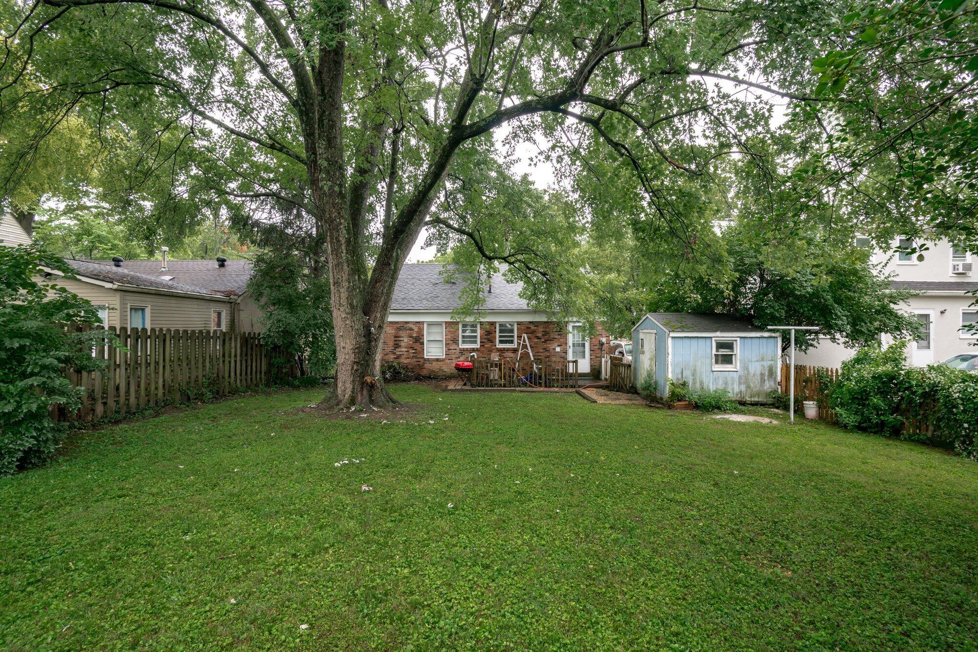 129 Lackawanna Road Lexington, KY 40503 - Photo 15 of 15 017-129_lackawanna_rd_8_30_22-highrez.jp