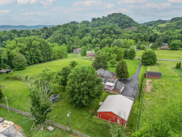 $799,900 | 22319 Campground Road, Bristol, VA 24202