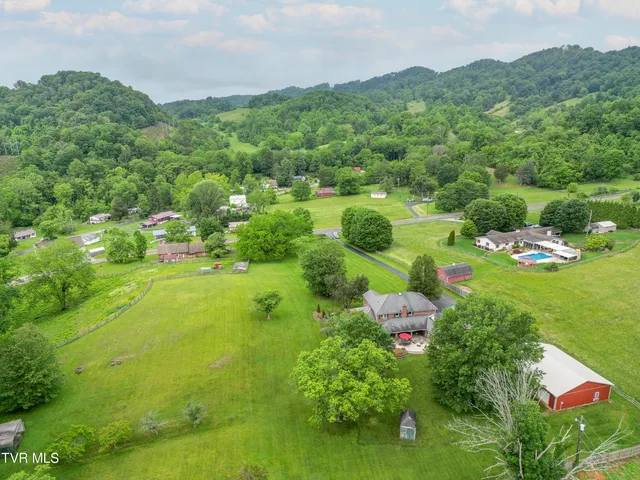 $799,900 | 22319 Campground Road, Bristol, VA 24202