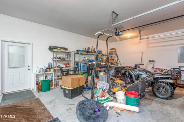 $799,900 | 22319 Campground Road, Bristol, VA 24202