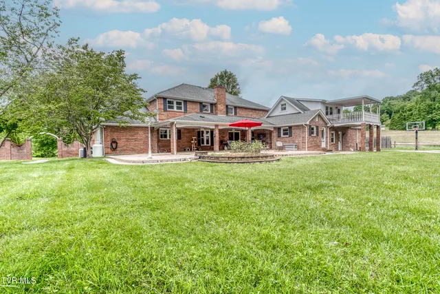 $799,900 | 22319 Campground Road, Bristol, VA 24202