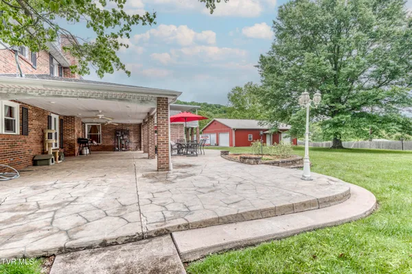 $799,900 | 22319 Campground Road, Bristol, VA 24202