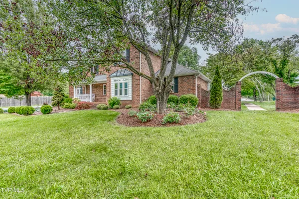 $799,900 | 22319 Campground Road, Bristol, VA 24202