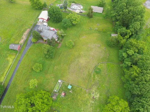 $799,900 | 22319 Campground Road, Bristol, VA 24202