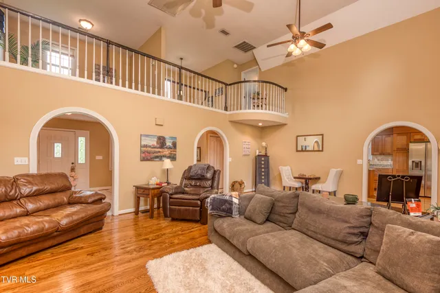 $799,900 | 22319 Campground Road, Bristol, VA 24202