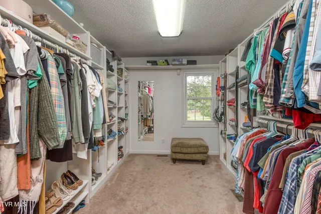 $799,900 | 22319 Campground Road, Bristol, VA 24202