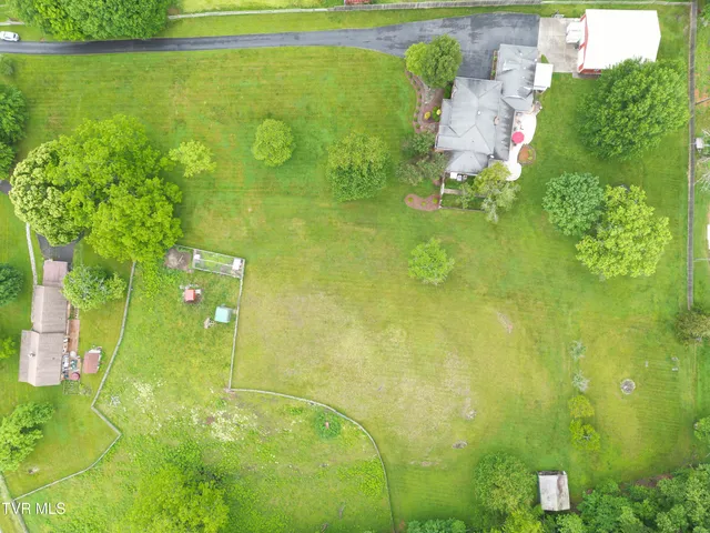 $799,900 | 22319 Campground Road, Bristol, VA 24202