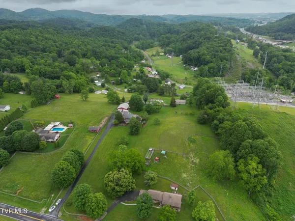 $799,900 | 22319 Campground Road, Bristol, VA 24202