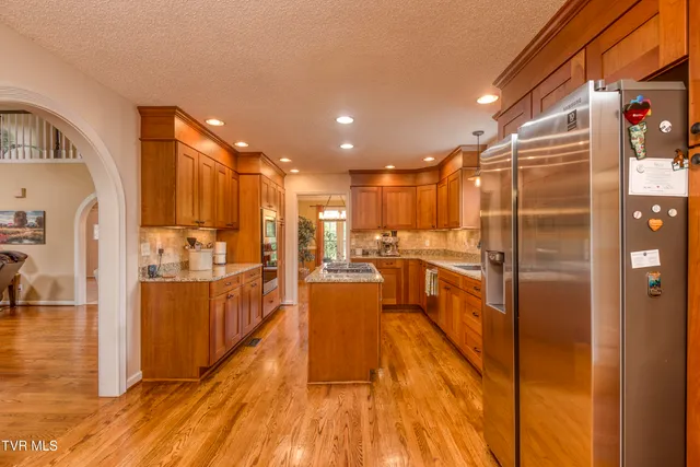 $799,900 | 22319 Campground Road, Bristol, VA 24202