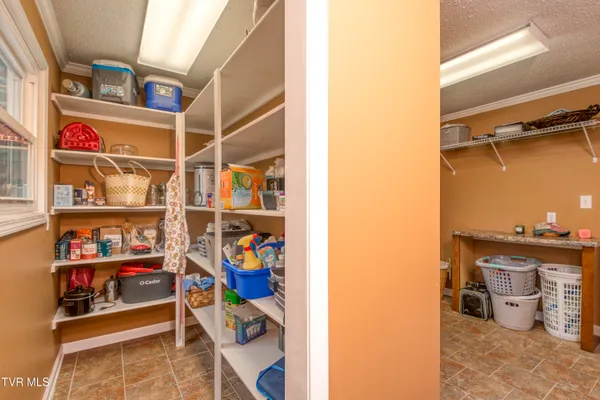 $799,900 | 22319 Campground Road, Bristol, VA 24202