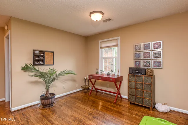 $799,900 | 22319 Campground Road, Bristol, VA 24202