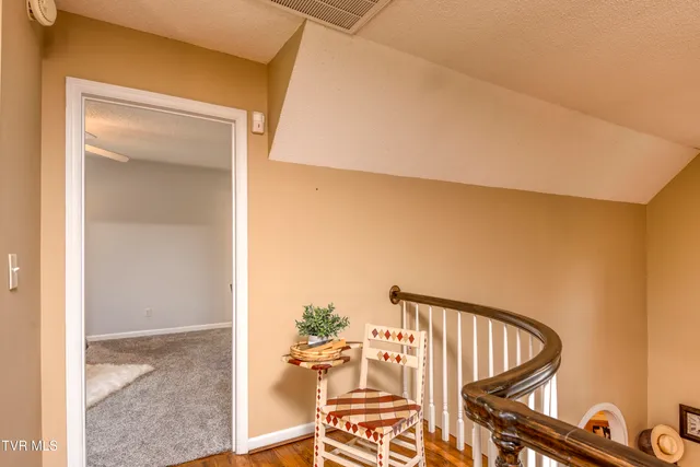 $799,900 | 22319 Campground Road, Bristol, VA 24202