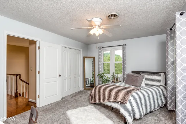 $799,900 | 22319 Campground Road, Bristol, VA 24202