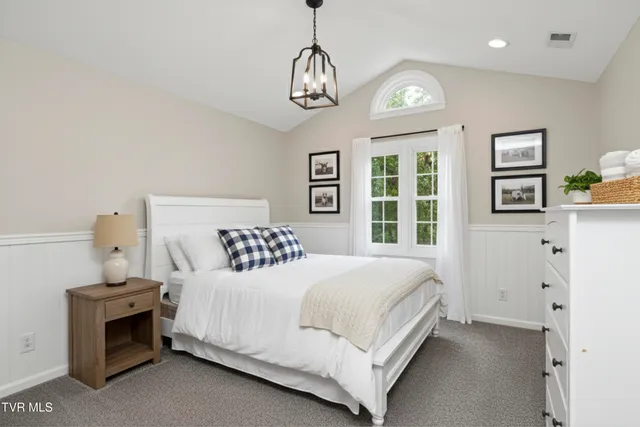 $799,900 | 22319 Campground Road, Bristol, VA 24202