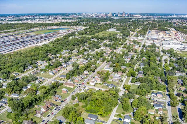 $25,000 | 3300 McCasland Avenue, East St. Louis, IL 62207