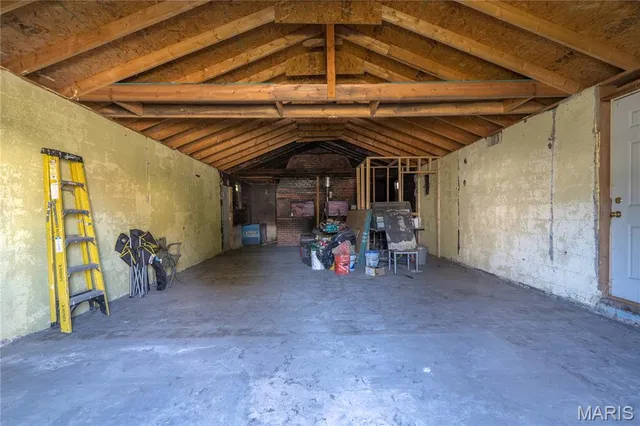 $25,000 | 3300 McCasland Avenue, East St. Louis, IL 62207