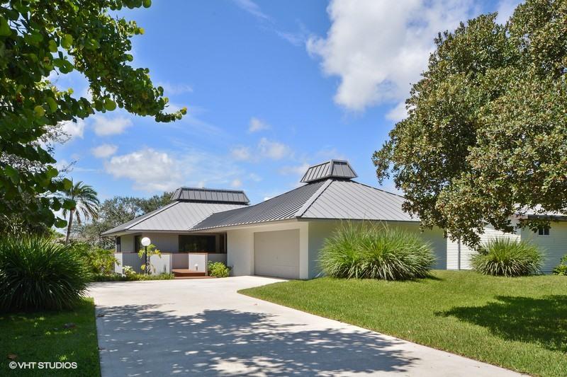 307 Pine Circle Boca Raton, FL 33432 - Photo 1 of 15 Front View