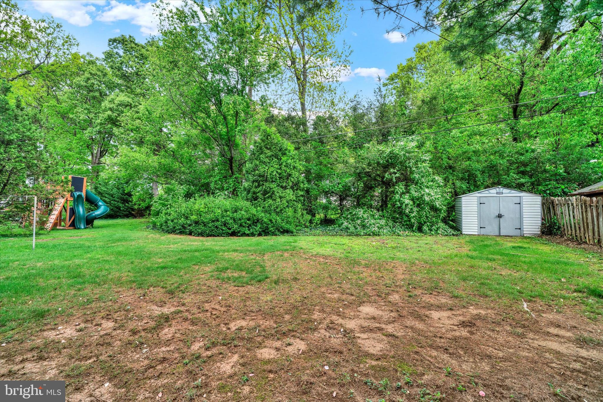 77 Woodland Road Reading, PA 19610 - Photo 31 of 32 Yard