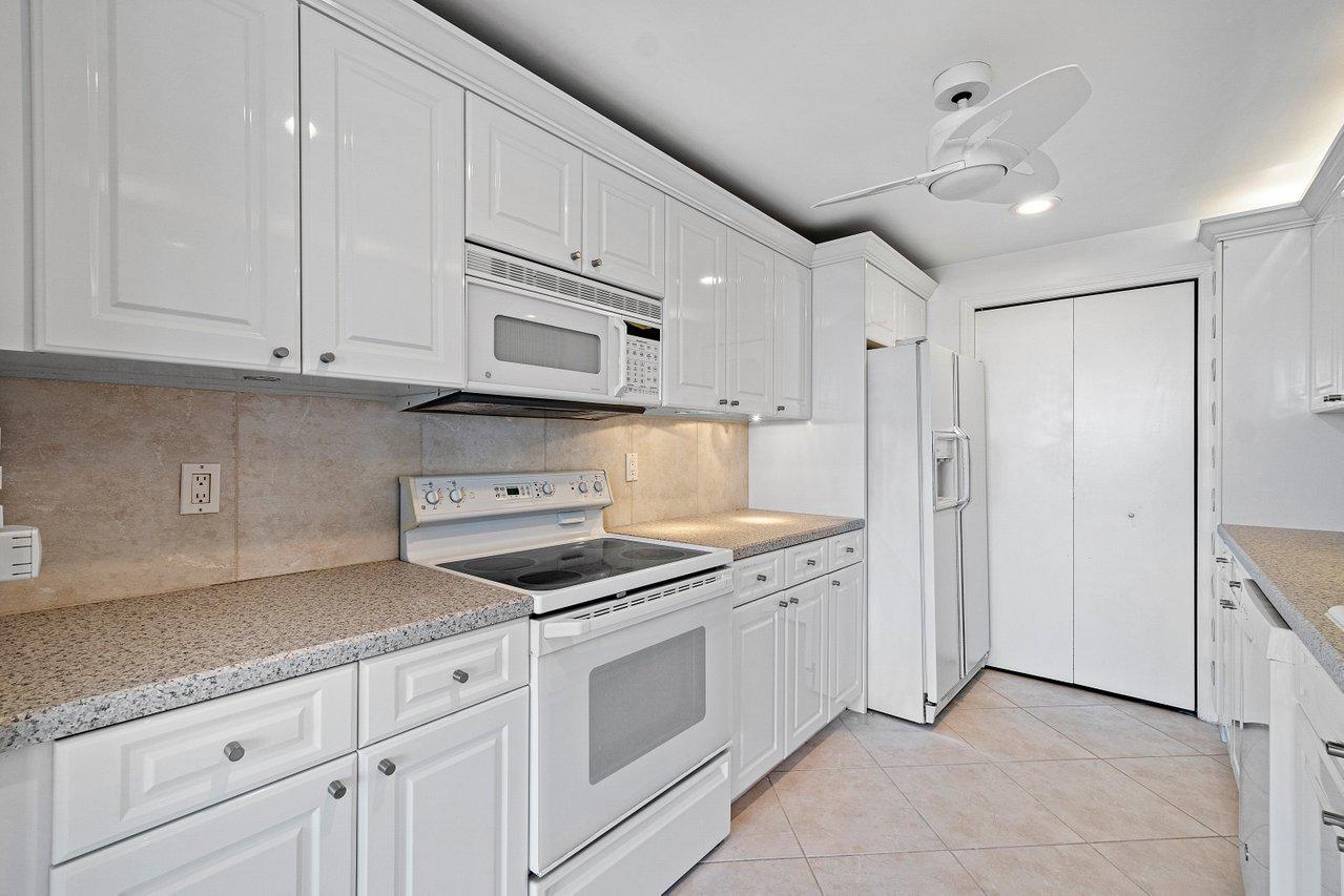 899 Jeffery Street, Unit 7100 Boca Raton, FL 33487 - Photo 19 of 44 019-899JefferyStreet-BocaRaton-FL-33487-