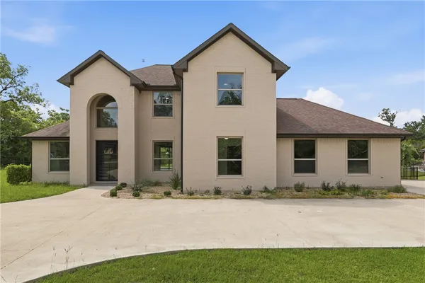 $849,900 | 10024 Lancaster Drive, Iola, TX 77861