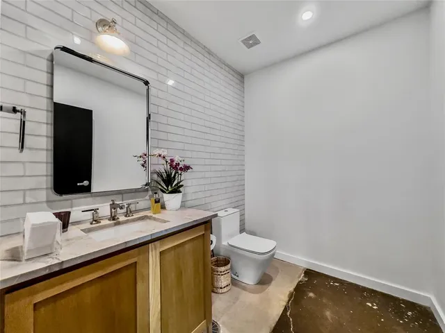 $5,745 | 2330 Langford Street, Dallas, TX 75208