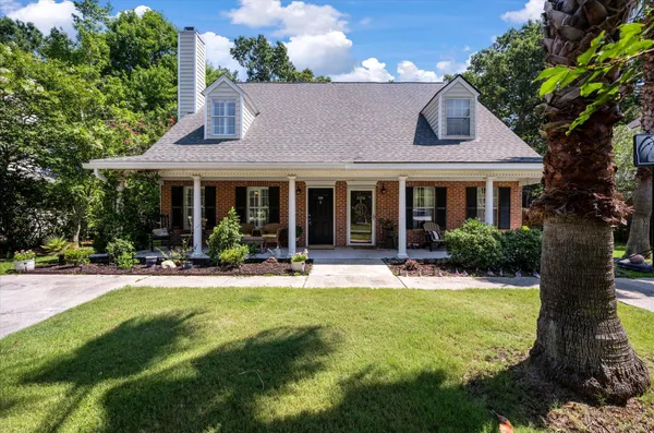 $420,000 | 3108 Queensgate Way, Mount Pleasant, SC 29466