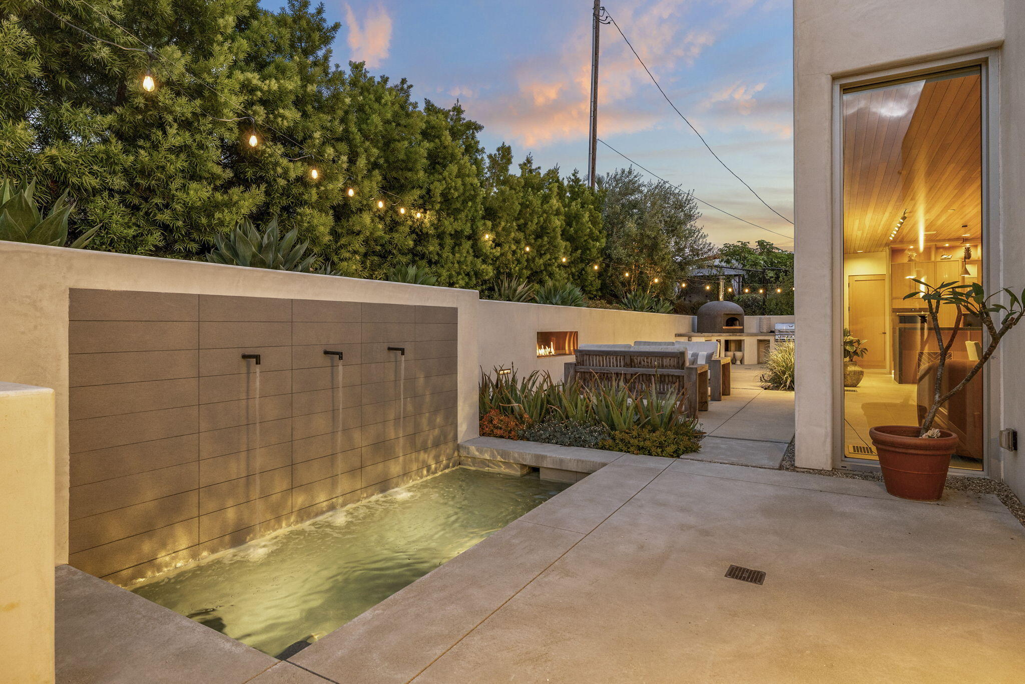 1843 Hillcrest Drive Ventura, CA 93001 - Photo 12 of 87 12-web-or-mls-UpmarketMedia-1843Hill-twi