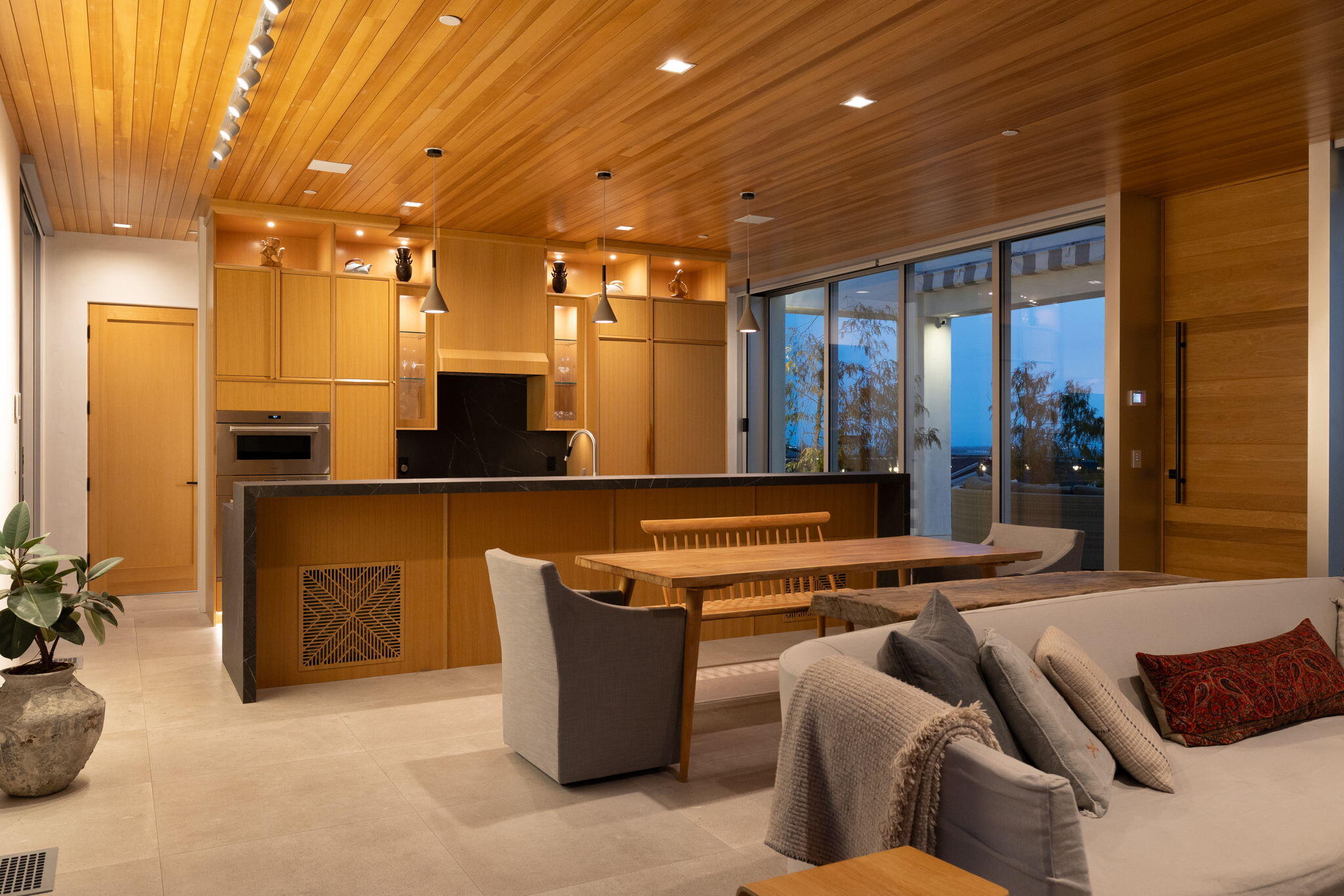 1843 Hillcrest Drive Ventura, CA 93001 - Photo 16 of 87 17-web-or-mls-UpmarketMedia-1843Hill-twi