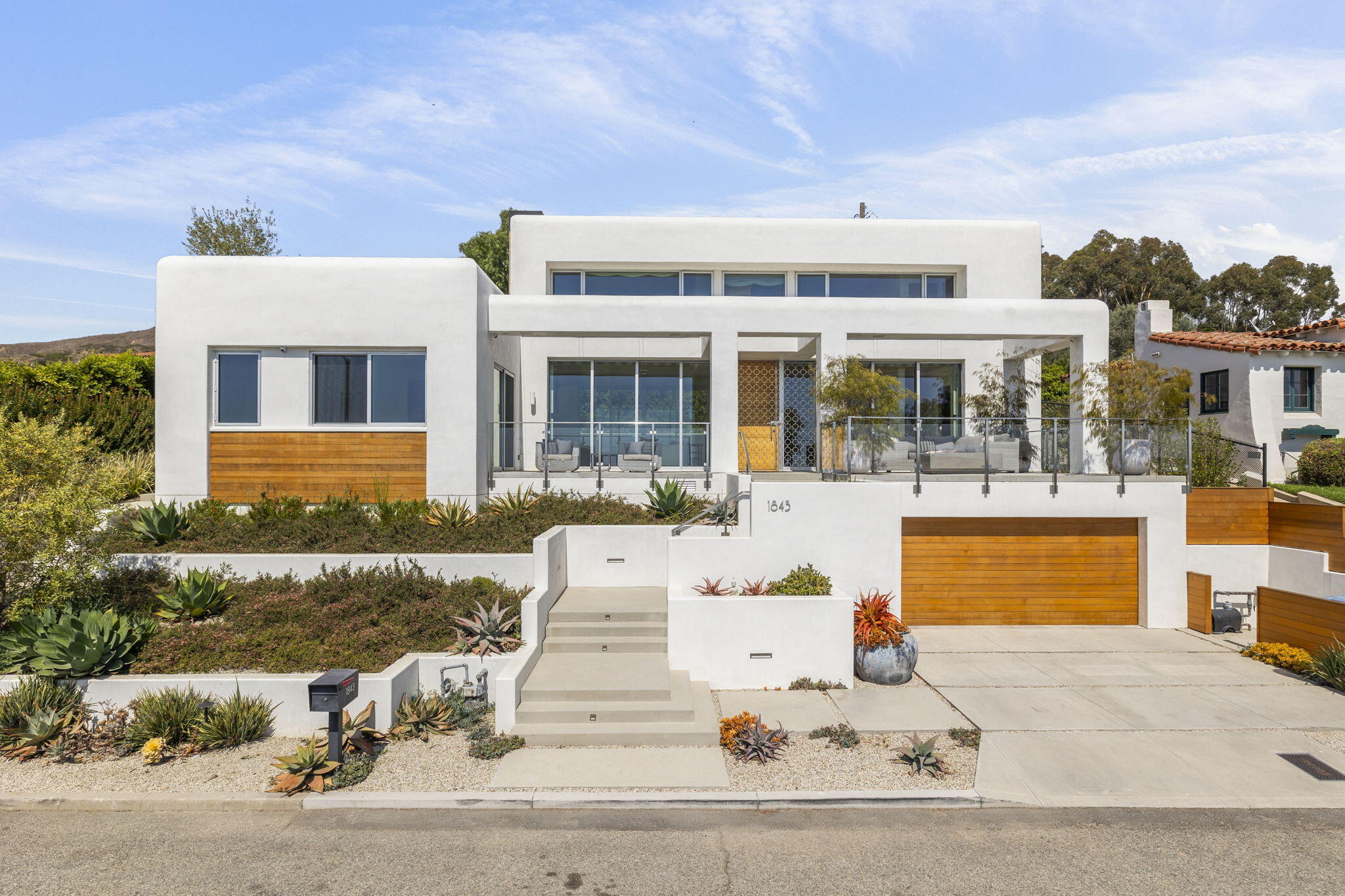 1843 Hillcrest Drive Ventura, CA 93001 - Photo 18 of 87 22-web-or-mls-UpmarketMedia-1843Hill-269