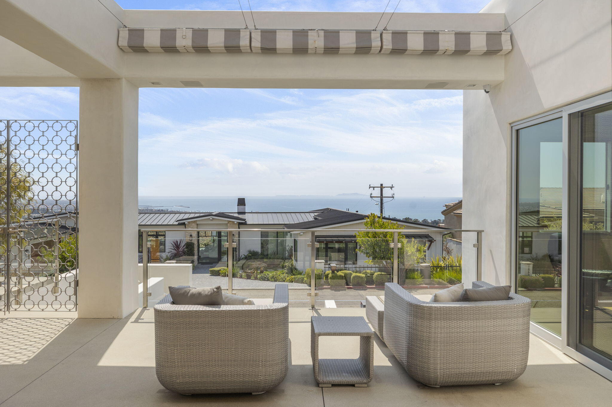 1843 Hillcrest Drive Ventura, CA 93001 - Photo 27 of 87 37-web-or-mls-UpmarketMedia-1843Hill-137