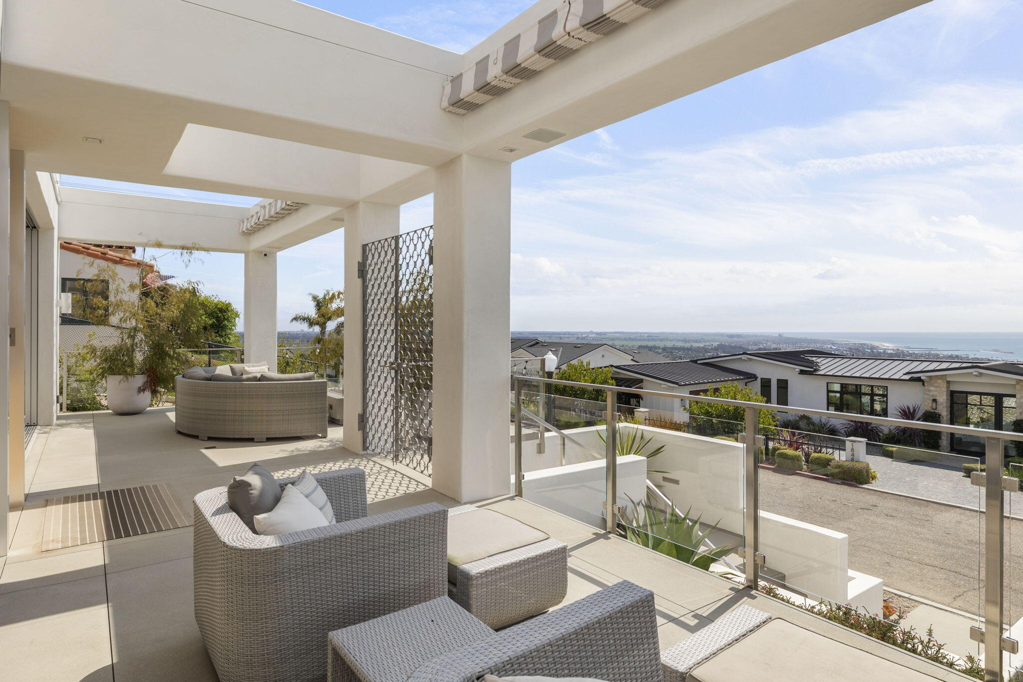 1843 Hillcrest Drive Ventura, CA 93001 - Photo 28 of 87 38-web-or-mls-UpmarketMedia-1843Hill-140