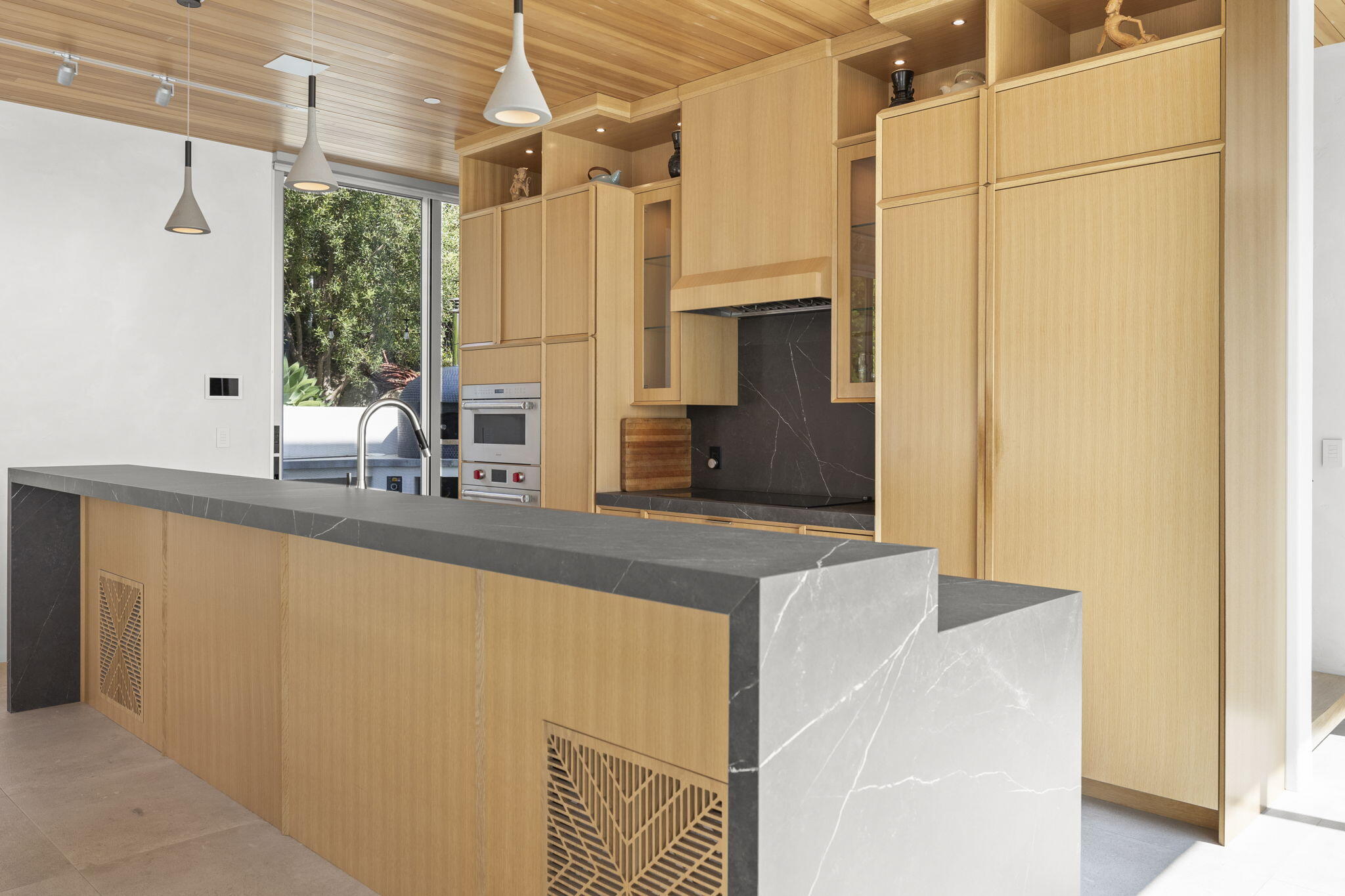 1843 Hillcrest Drive Ventura, CA 93001 - Photo 34 of 87 44-web-or-mls-UpmarketMedia-1843Hill-165