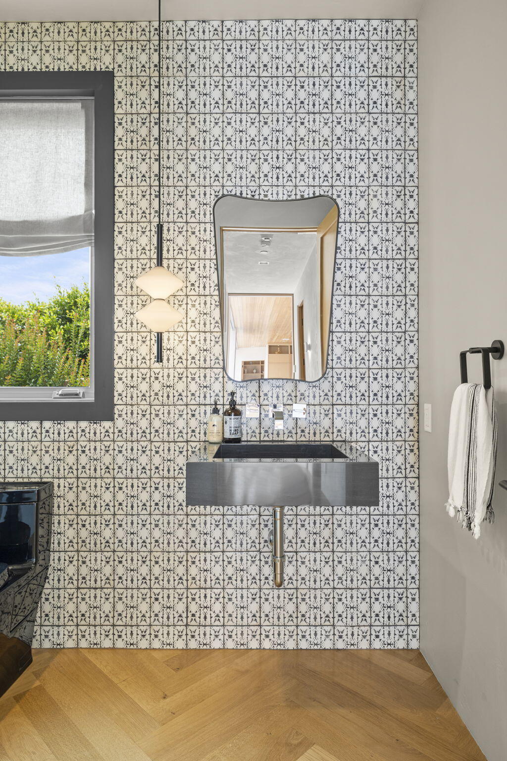 1843 Hillcrest Drive Ventura, CA 93001 - Photo 43 of 87 69-web-or-mls-UpmarketMedia-1843Hill-18