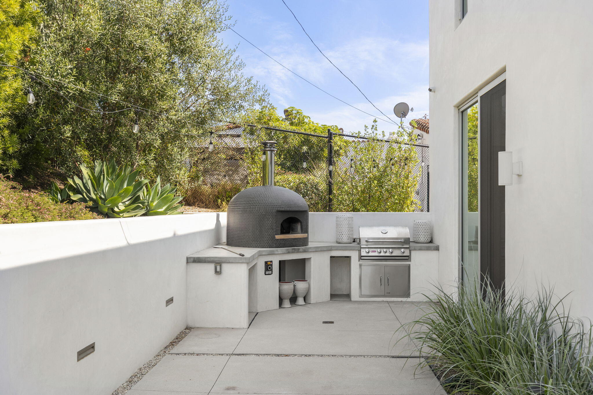 1843 Hillcrest Drive Ventura, CA 93001 - Photo 69 of 87 104-web-or-mls-UpmarketMedia-1843Hill-23