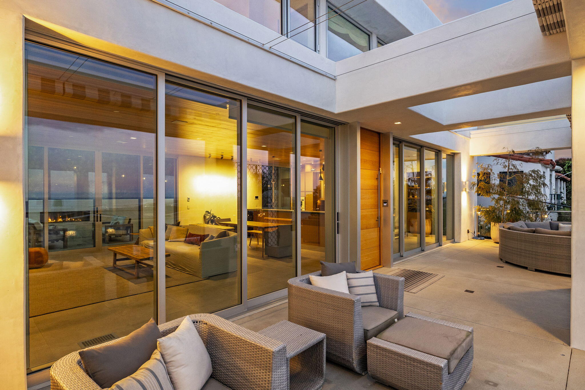 1843 Hillcrest Drive Ventura, CA 93001 - Photo 8 of 87 8-web-or-mls-UpmarketMedia-1843Hill-twi-