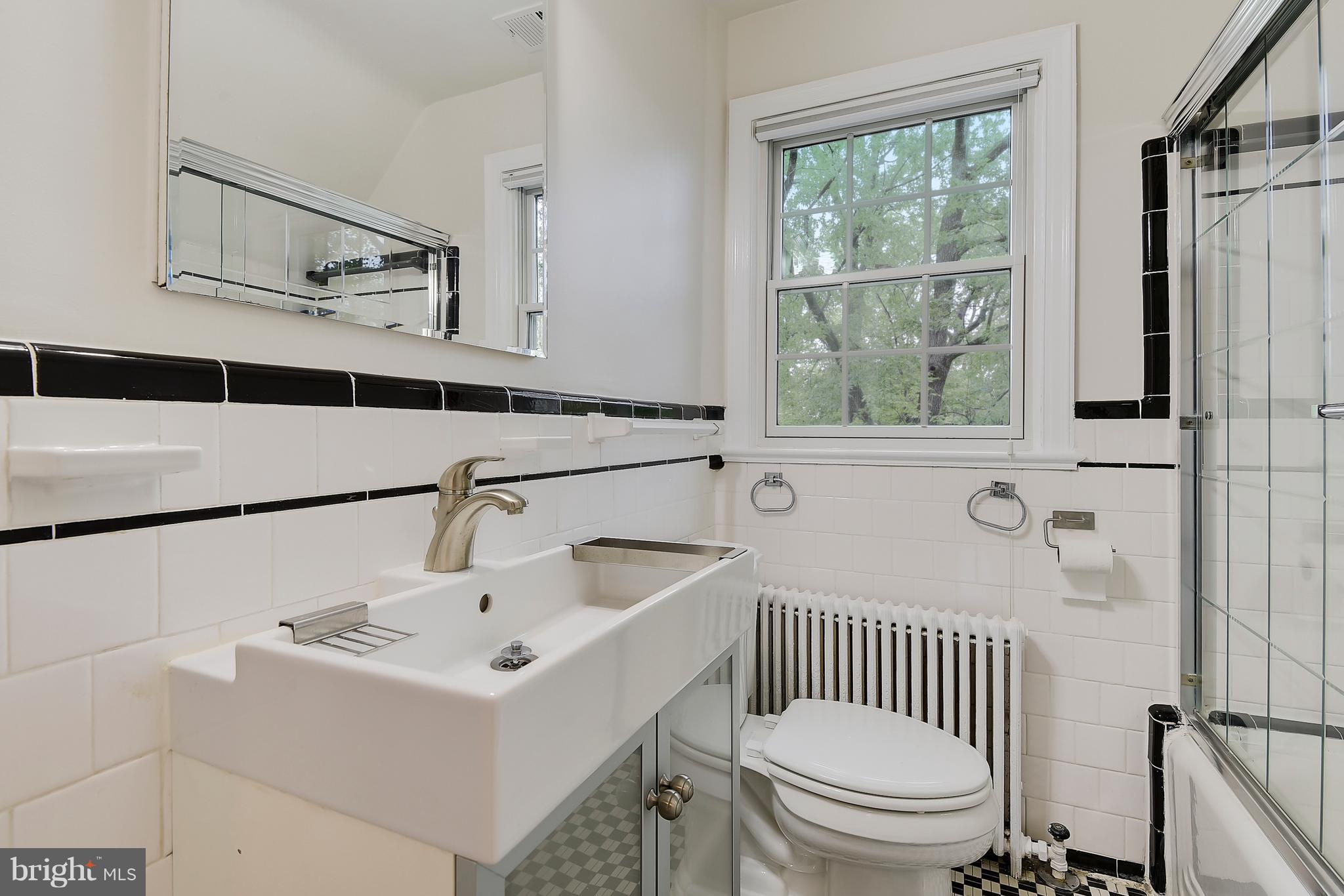 714 Pershing Drive Silver Spring, MD 20910 - Photo 19 of 30 Bath