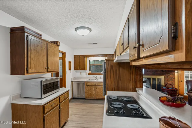 $279,900 | 3165 Star Landing Road, Nesbit, MS 38651