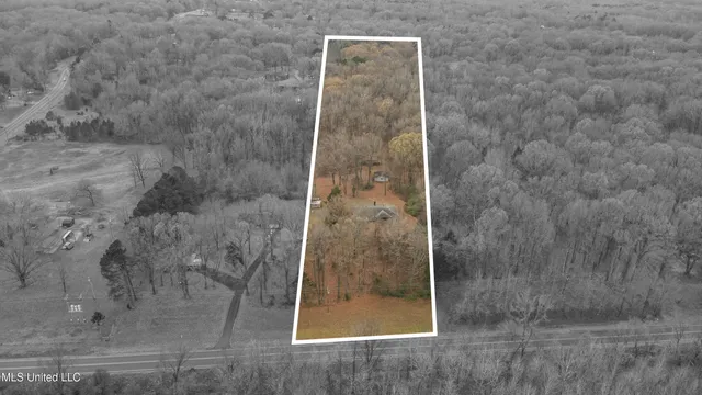 $279,900 | 3165 Star Landing Road, Nesbit, MS 38651