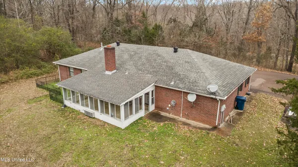 $279,900 | 3165 Star Landing Road, Nesbit, MS 38651