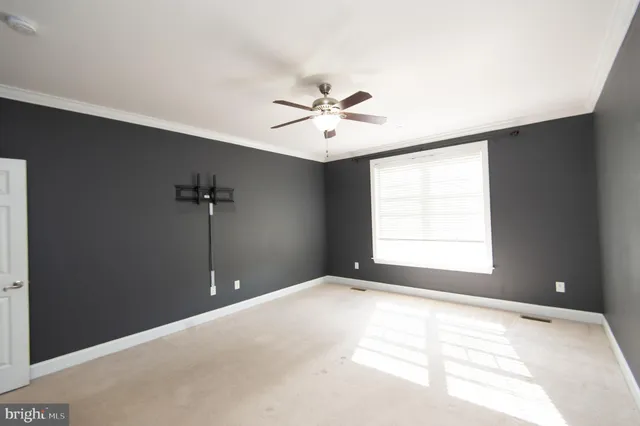 wooden floor in an empty room with wooden floor